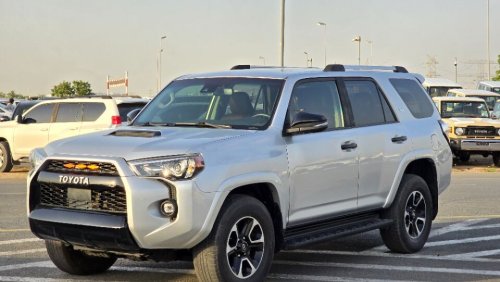 تويوتا 4Runner 2020 model 4X4 , leather seats and Rear camera