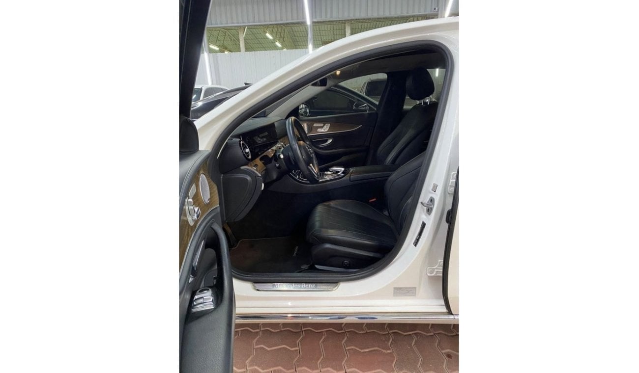 مرسيدس بنز E300 Std