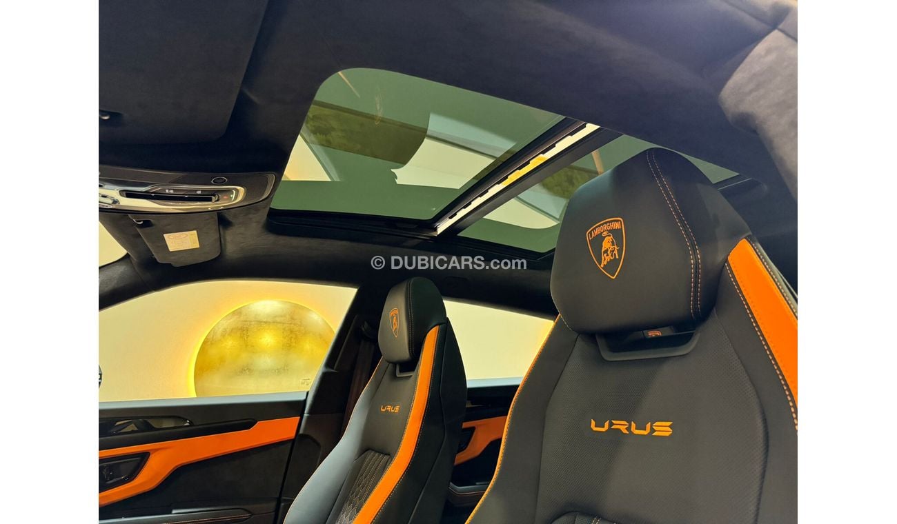 Lamborghini Urus S Orange INT.