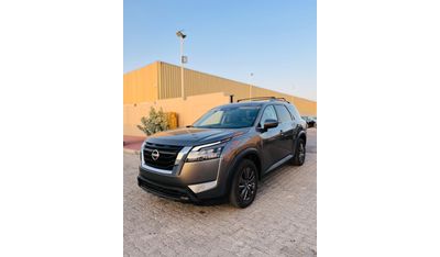 Nissan Pathfinder 3.5L SV 4WD