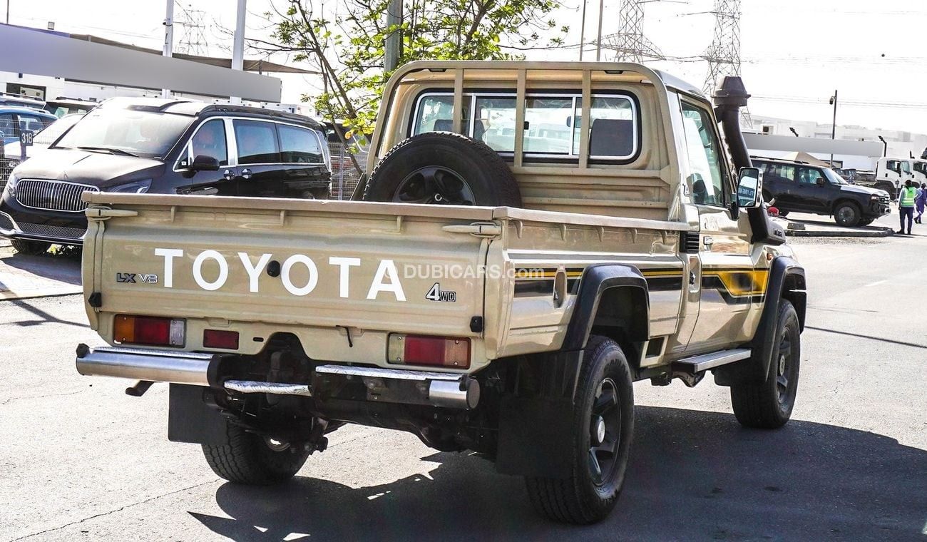 Toyota Land Cruiser Pick Up 4.5L V8 Diesel M/T. Single Cabin