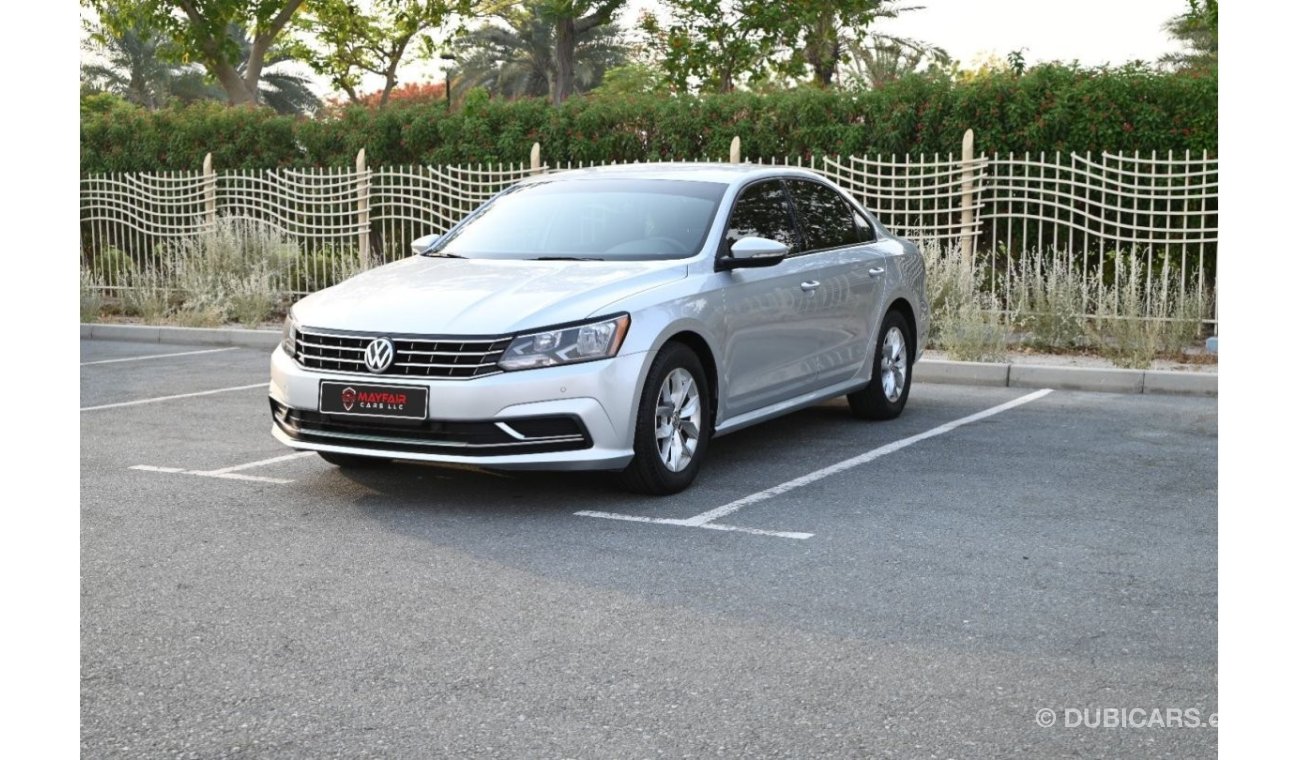 فولكس واجن باسات 0% DP - APPLE CARPLAY - VOLKSWAGEN PASSAT COMFORTLINE - AGENCY SERVICE - LOW MILEAGE - FIRST OWNER