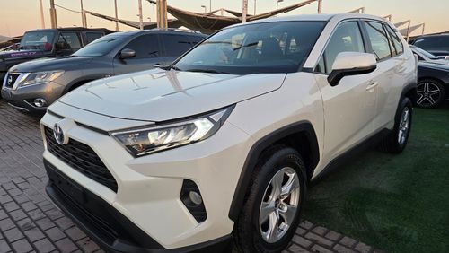 تويوتا راف ٤ GX 2.5L TOYOTA RAV4 2019 GCC 4 cylinder engine 2.5L clean car without accident without paint just bu