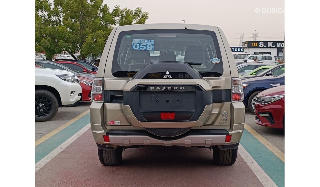 Mitsubishi Pajero / LEATHER SEATS / 4WD / LOT#16714