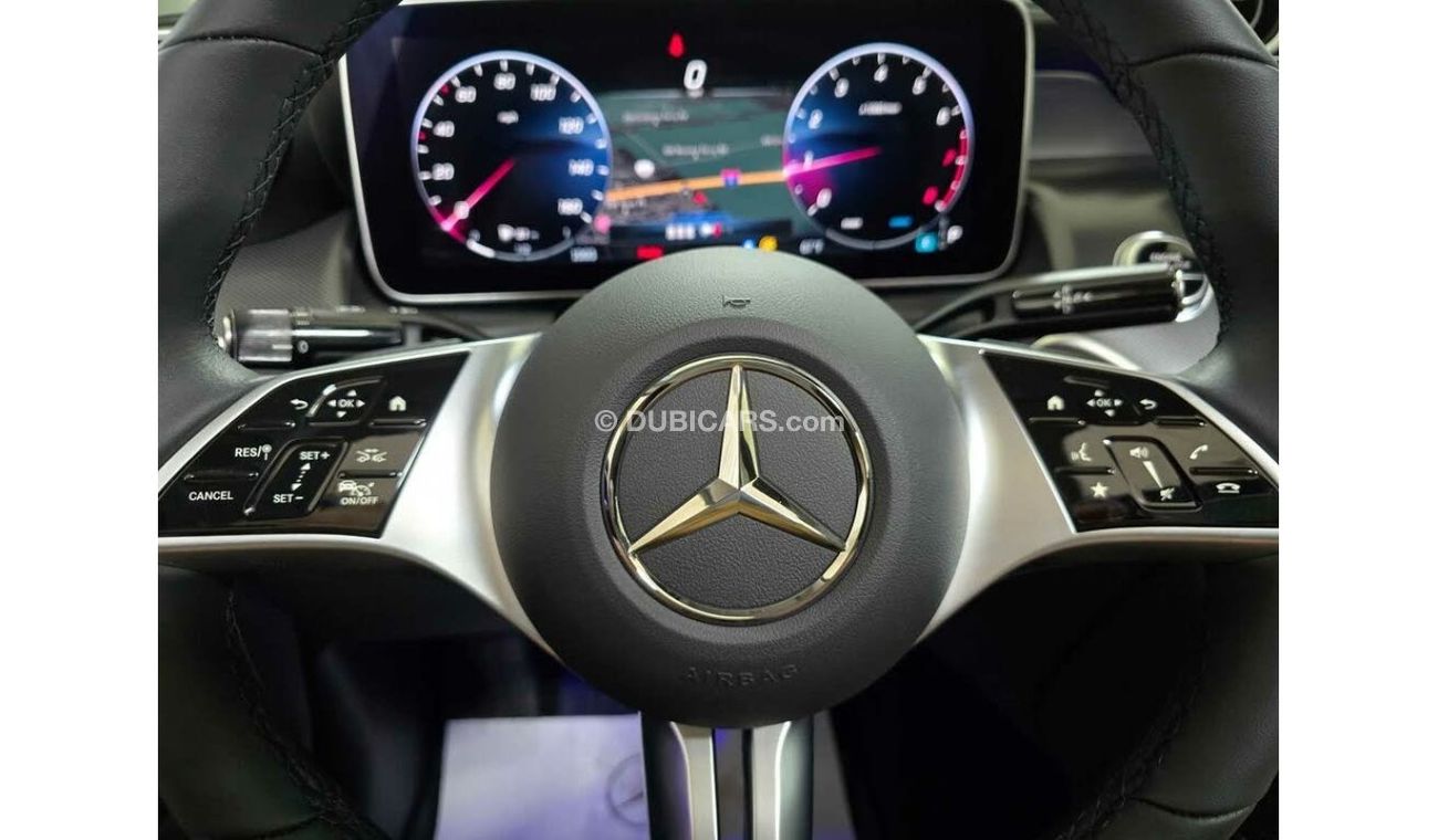 مرسيدس بنز GLC 300 Coupe 4 MATIC Brand New * Export Price *