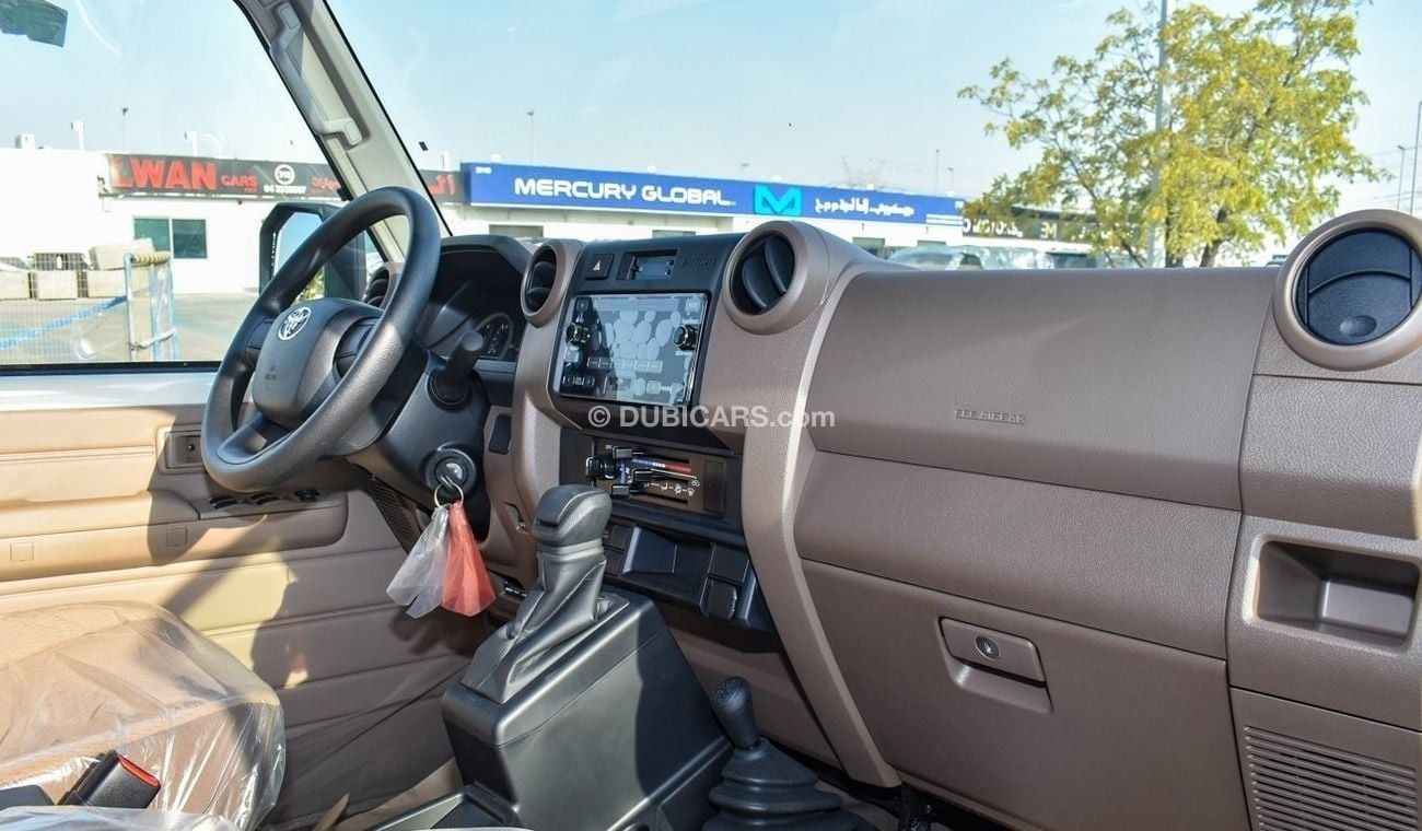 Toyota Land Cruiser Pick Up 2.8L Diesel Double Cabin A/T