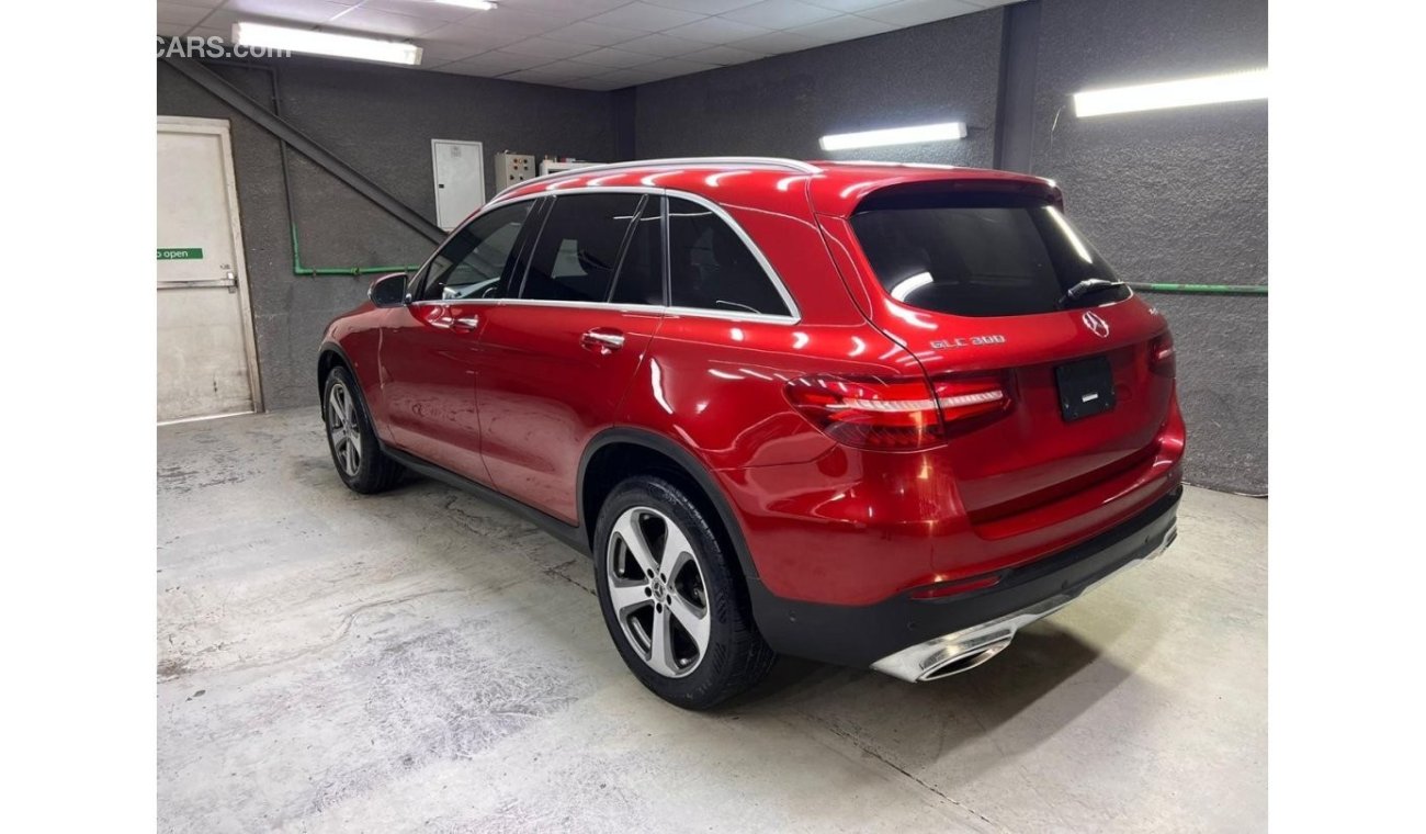 Mercedes-Benz GLC 300 4MATIC USA