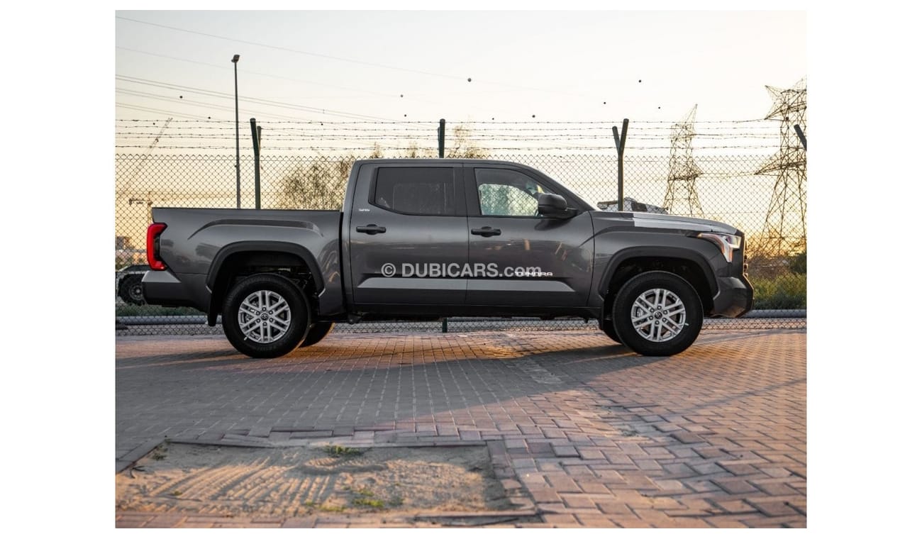 Toyota Tundra Toyota Tundra SR5 4WD Crewmax model 2024. Local Registration +10%