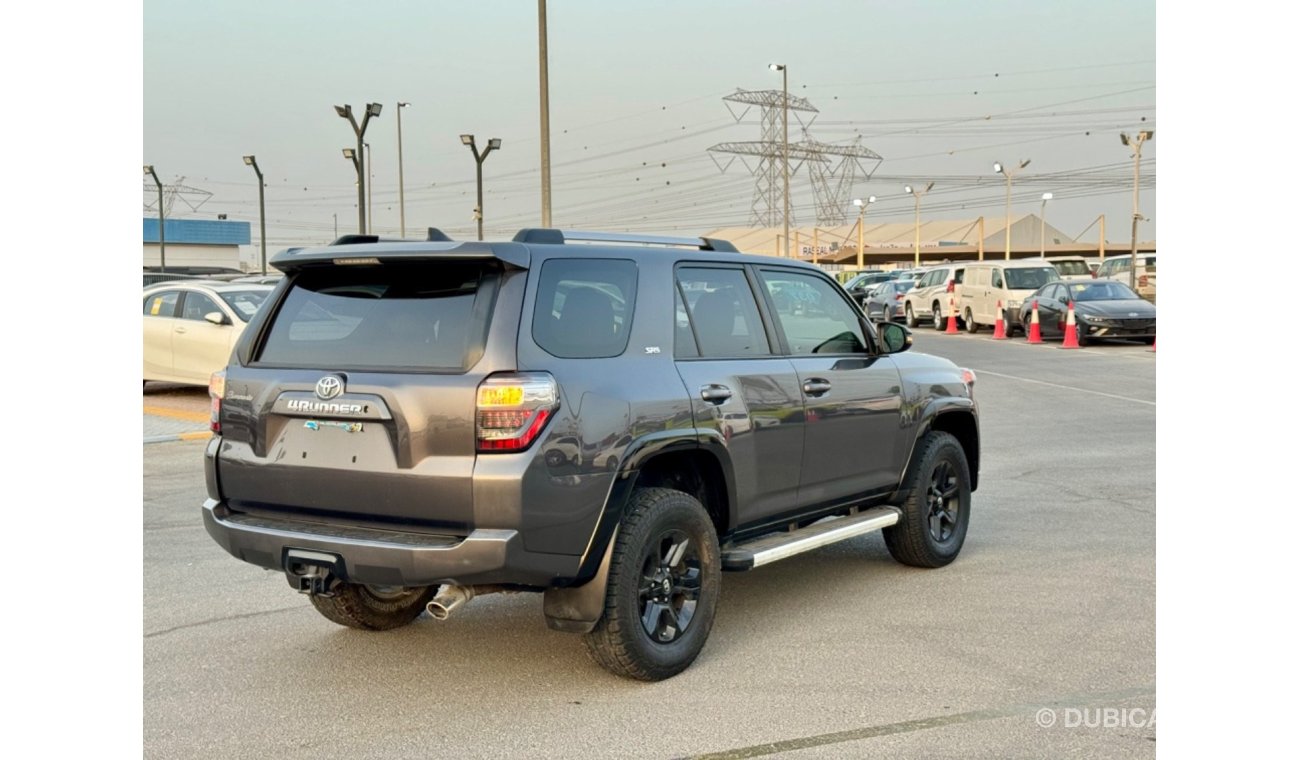 Toyota 4Runner 2019 SR5 PREMIUM SUNROOF 4x4 FULL OPTION US SPEC