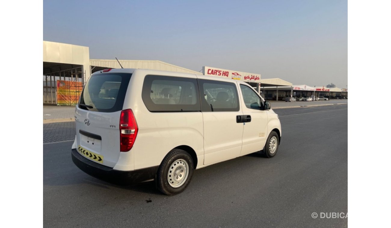 Hyundai H-1 Base Banking facilities without the need for a first payment