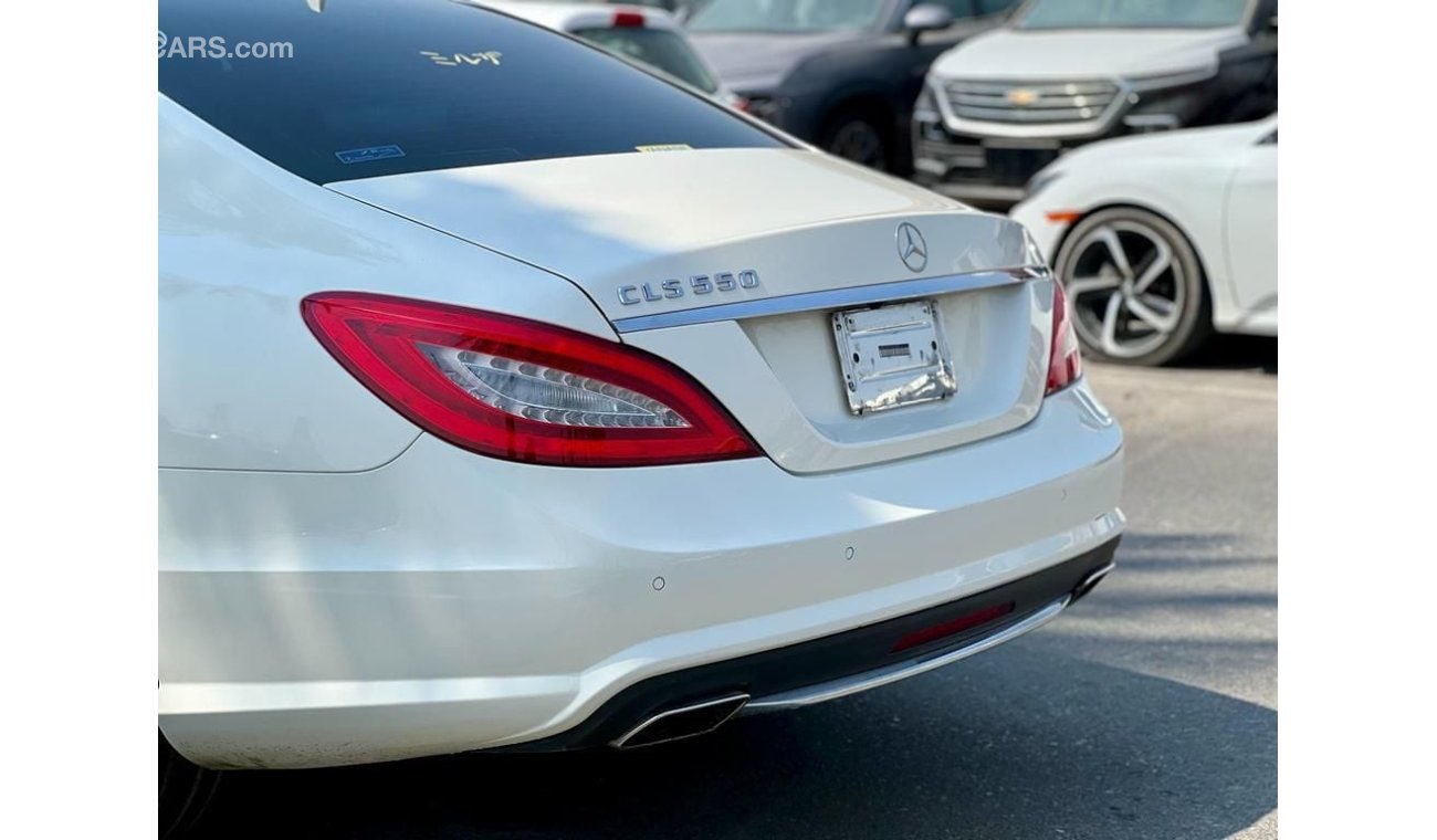 مرسيدس بنز CLS 550 Mercedes — Benz CLS 550 2012 Neat and clean