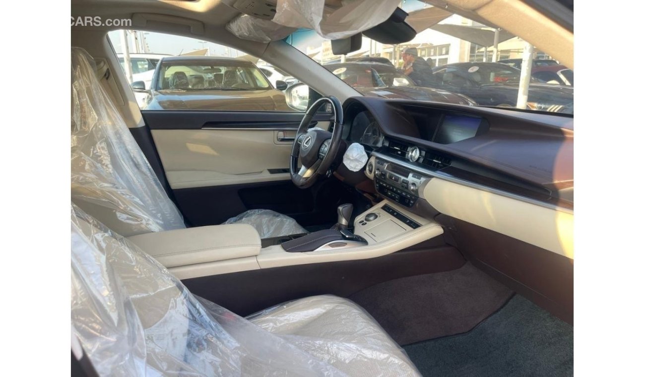 Lexus ES 200 Model 2018, imported from Japan, Full Option, 4 cylinders, automatic transmission, in excellent cond