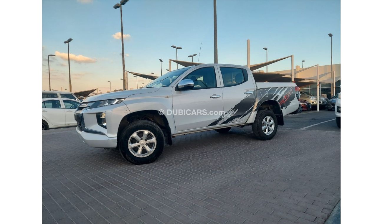 Mitsubishi L200 DC 4WD PETROL MANUAL TRANSMISSION