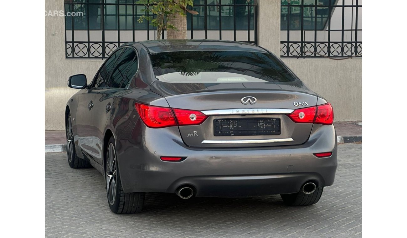 Infiniti Q50 Premium