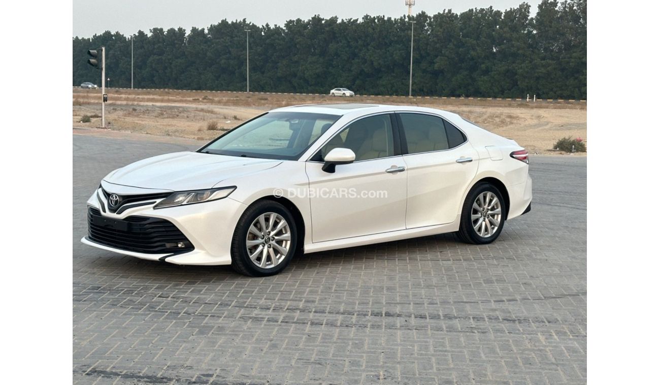 Toyota Camry LE 2.5L (204 HP) MODEL 2018 GCC CAR PERFECT CONDITION INSIDE AND OUTSIDE FULL OPTION SUN ROOF