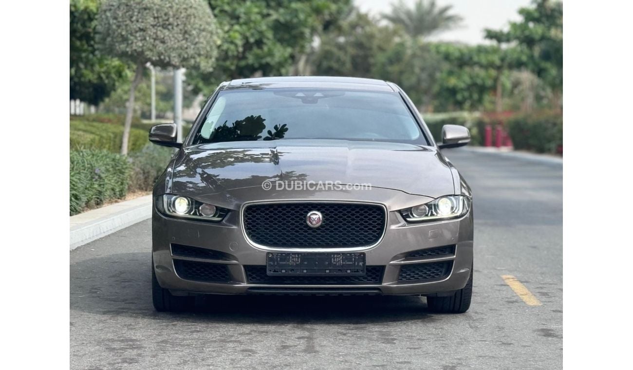 Jaguar XE HSE 2.0L (250 HP)