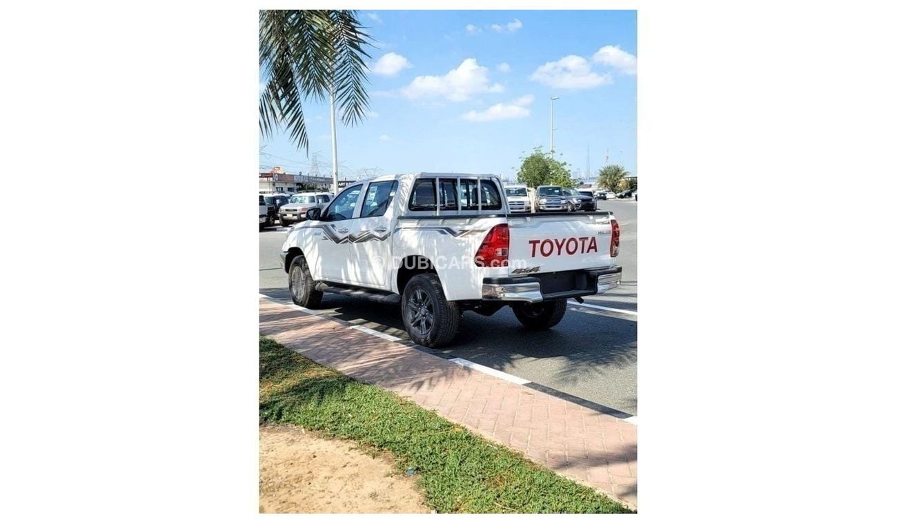 تويوتا هيلوكس Toyota Hilux 2.7L Petrol Automatic Mid Option 2024