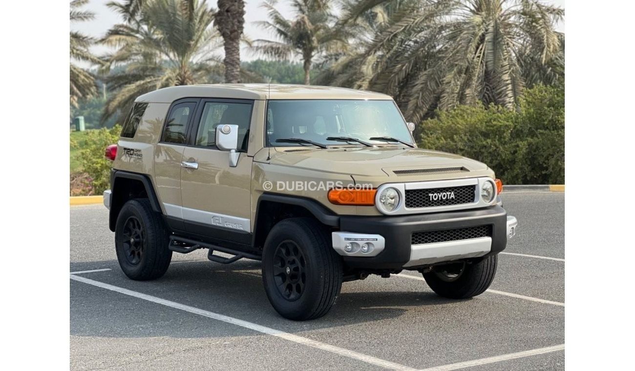 Toyota FJ Cruiser GXR Very clean, special color