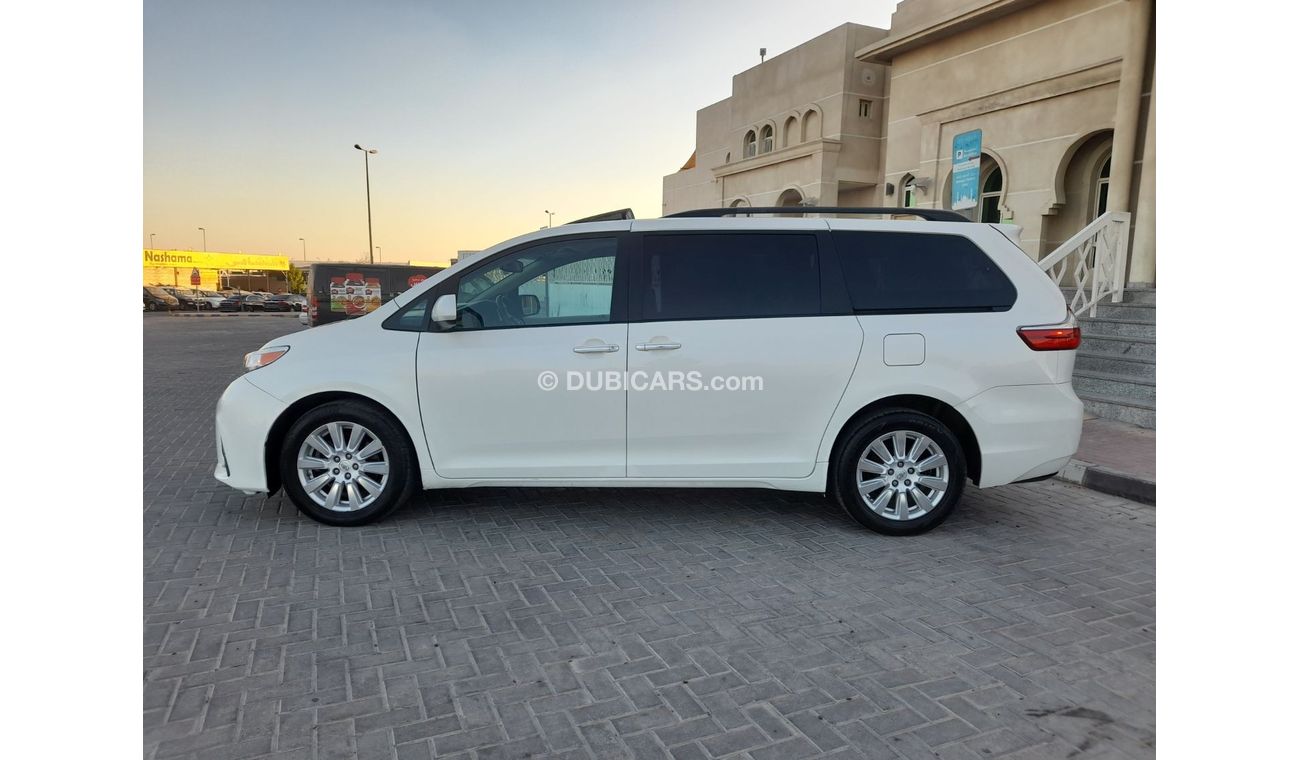 تويوتا سيينا Toyota Sienna 2017 Xle