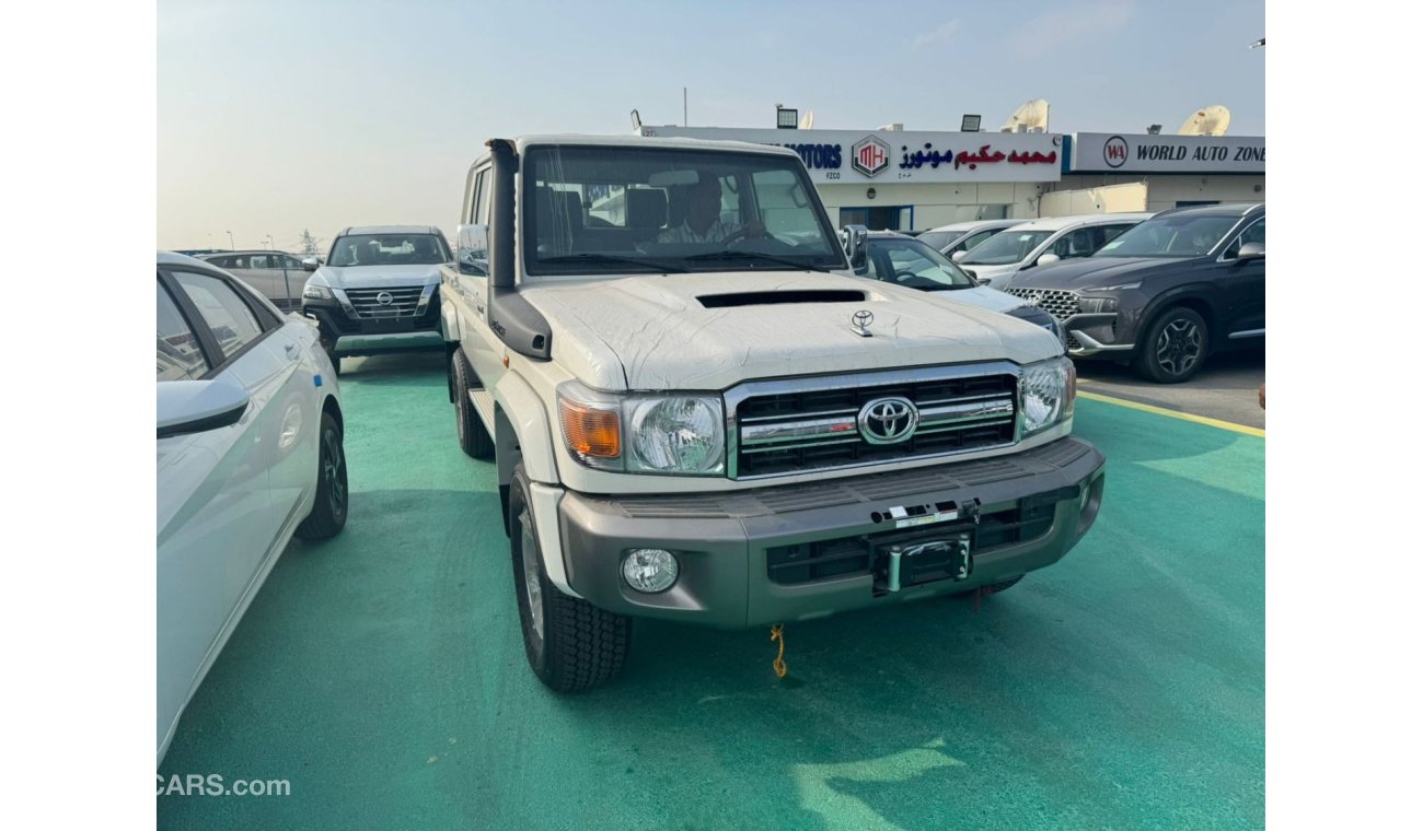 Toyota Land Cruiser Pick Up VDJ79 4.5L Pick Up 4WD 8 cylinders Diesel zero KM