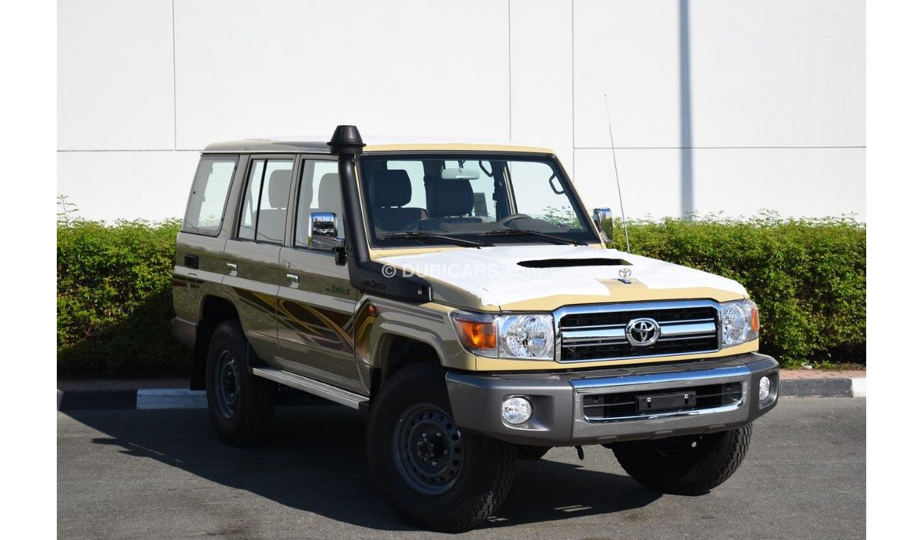 Toyota Land Cruiser Hard Top LX V8 4.5 Turbo Diesel 4WD MT