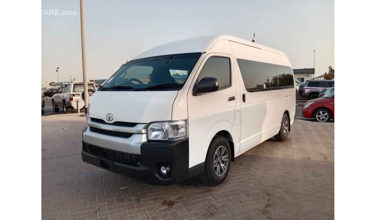 تويوتا هاياس TOYOTA HIACE VAN RIGHT HAND DRIVE (PM1260)