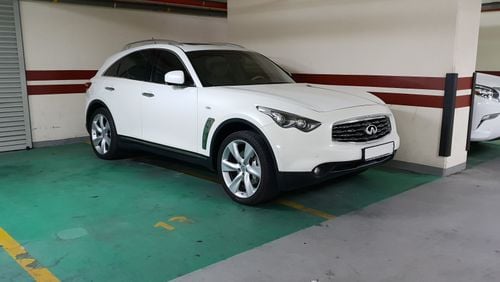 Infiniti FX50 Sport