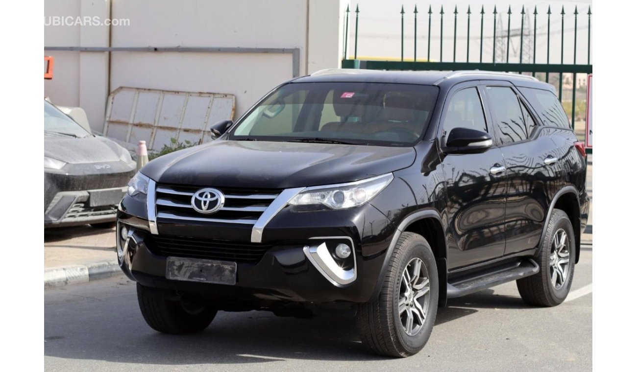 تويوتا فورتونر Toyota Fortuner EXR 2017 Petrol V4 Left hand Drive