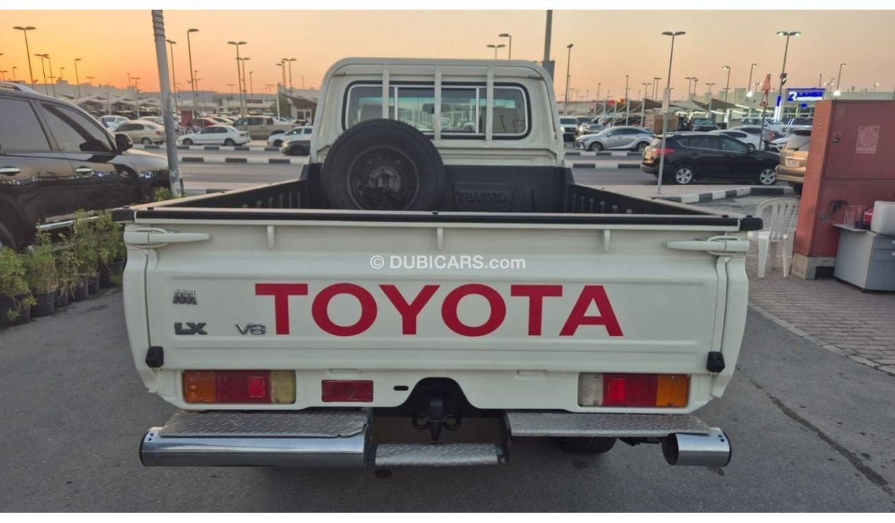 Toyota Land Cruiser Pick Up 2020 TOYOTA LAND CRUISER SINGLE CABIN DIESEL 4.5L V8 Clean Car Without Accident Without Paint no any