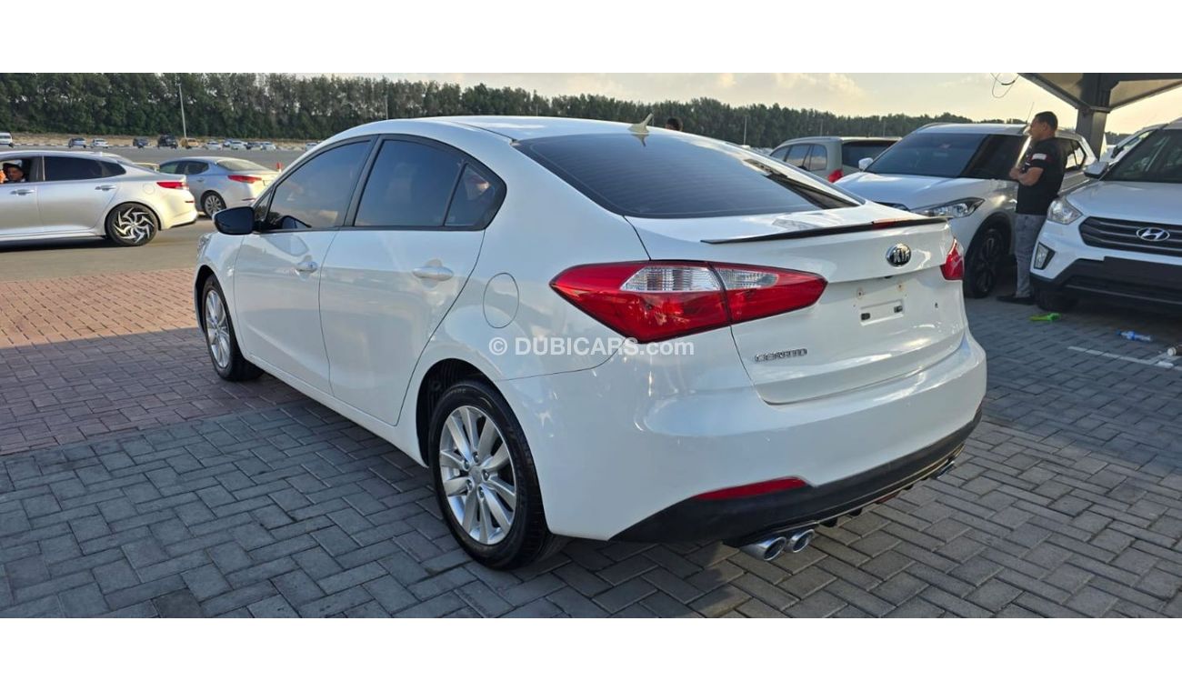 Kia Cerato Base 1.6L