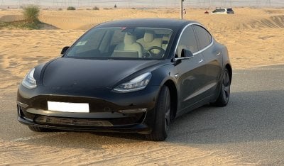 تسلا موديل 3 Top of the line trim with all features Tesla Model 3 has very low mileage and clean usage.