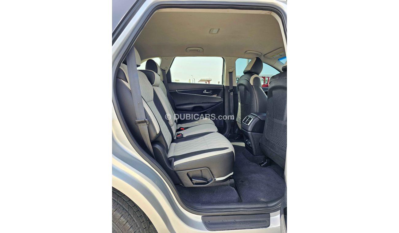 كيا سورينتو LX / 7 SEATS V6 / ELECTRIC / LEATHER SEATS / DVD / BLIND SPOT / 613 MONTHLY/ LOT#69917