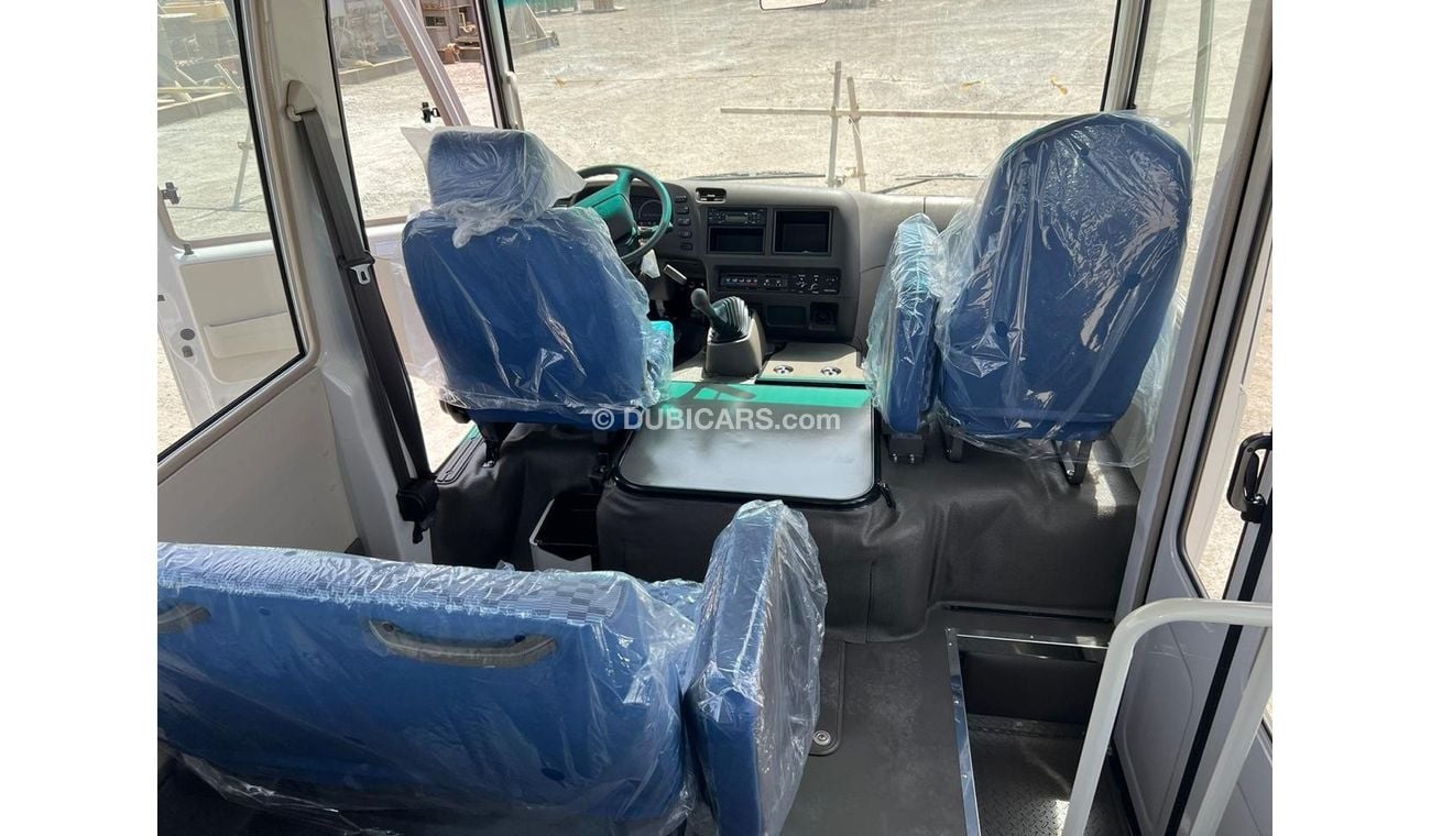 ميتسوبيشي روزا Fuso 26 seats