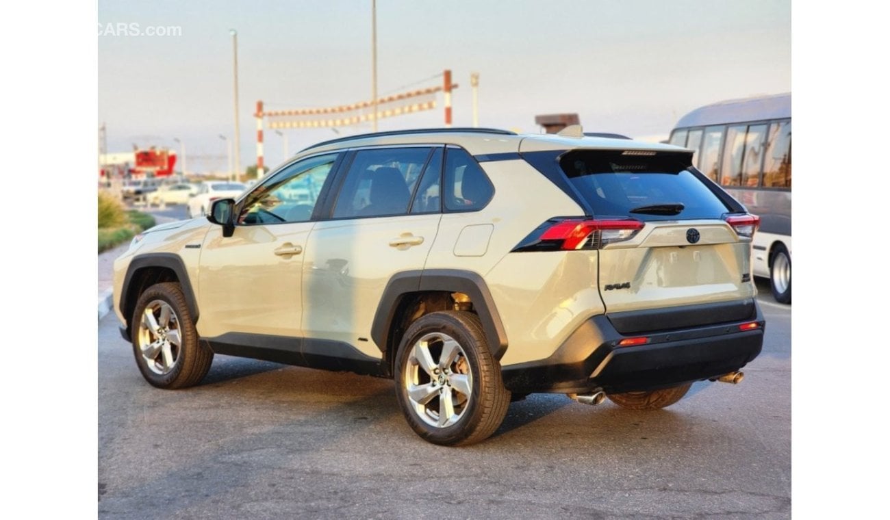 تويوتا راف ٤ TOYOTA RAV 4 XLE Hybrid 2021