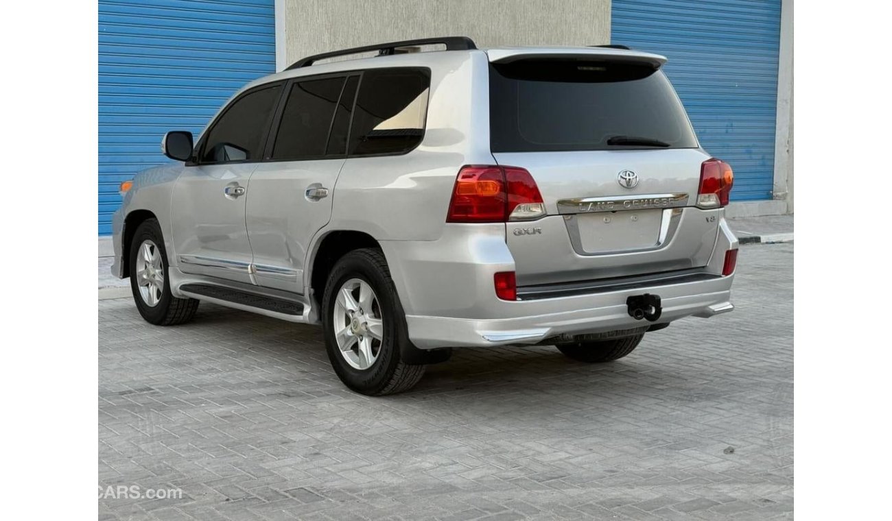 Toyota Land Cruiser تويوتا لاندكروزر GXR V8 خليجي 2012 محول 2015