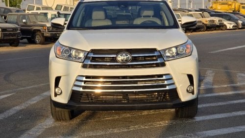 تويوتا هايلاندر 2018 Model Limited 4x4 , sunroof and 7 seater