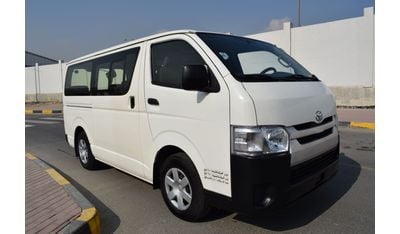 Toyota Hiace Toyota Hiace GL 13 seater, Model:2015. Excellent condition