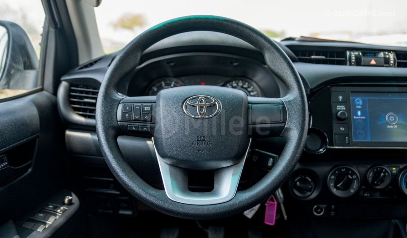 Toyota Hilux DC 2.4L DIESEL MT 4X4: POWER WINDOWS, 6-SEATER, LEATHER SEATS, REAR CAMERA