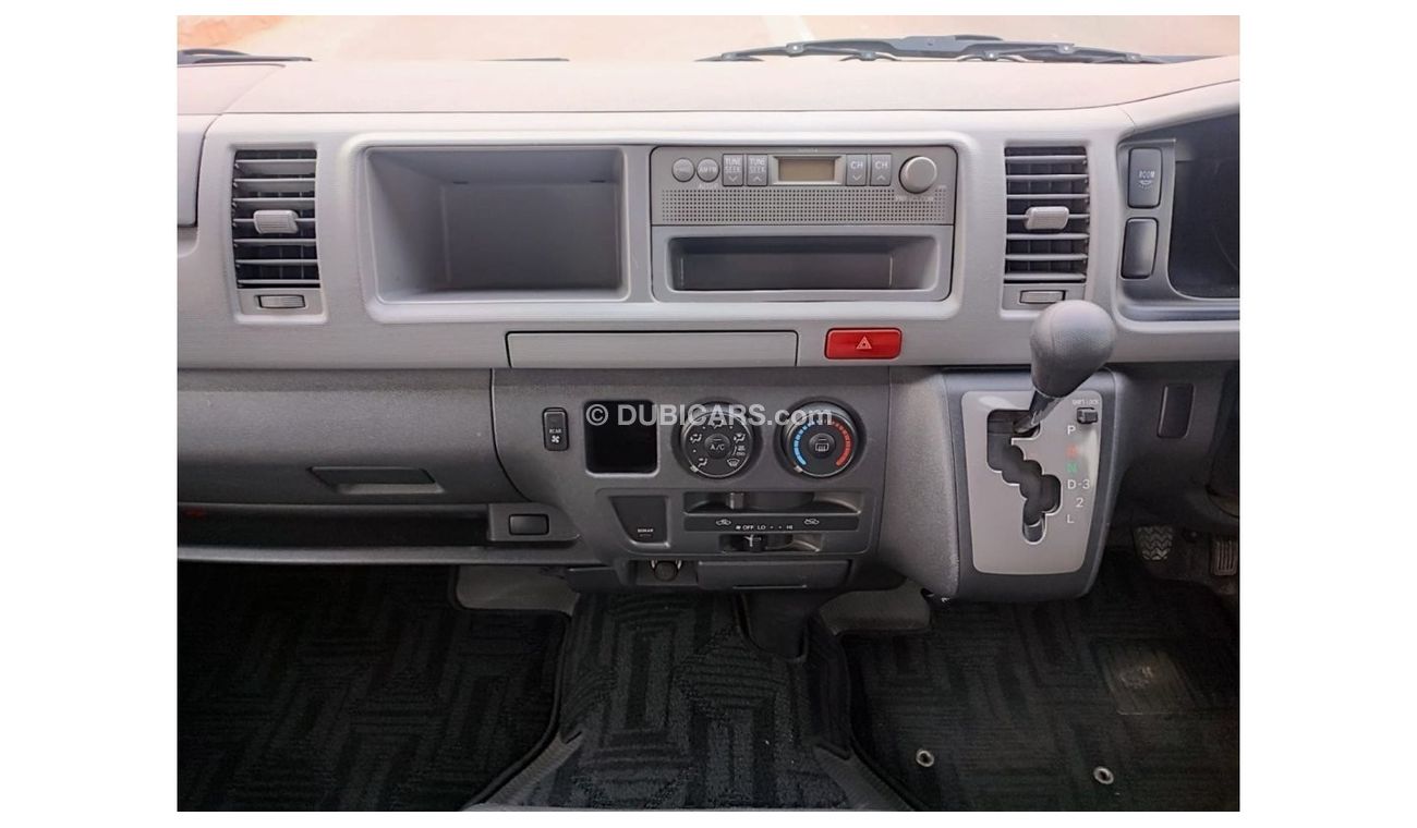 تويوتا هاياس TRH228-0001018 ||  TOYOTA HIACE (VAN)	2005	WHITE	CC2700	PETROL	RHD	AUTO	|| EXPORT ONTY