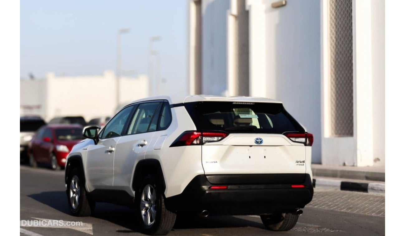 تويوتا راف ٤ سيارة تويوتا RAV4 XLE (AX50) موديل 2019، سيارة دفع رباعي بخمسة أبواب، محرك هجين سعة 2.5 لتر، ناقل حر