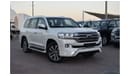 Toyota Land Cruiser VXR VXR VXR 2017 | TOYOTA LAND CRUISER VXR | V8 5.7L | GCC | FULL-SERVICE HISTORY FROM AGENCY | VERY