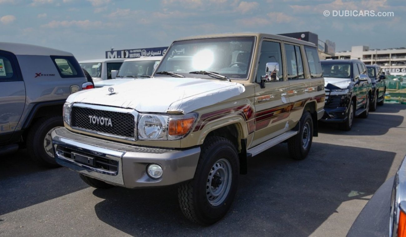 تويوتا لاند كروزر هارد توب Toyota Land Cruiser Hard Top 2023 YM LC 76 Petrol 4.0 Ltr 5 Door