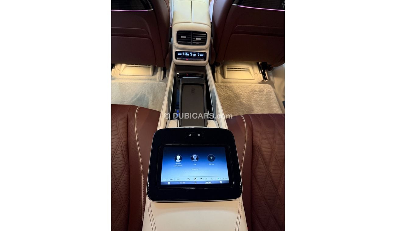 Mercedes-Benz GLS600 Maybach 2024 Mercedes-Maybach GLS 600 / GCC (GARGASH) / 5000km ONLY / Warranty and Service till 2029