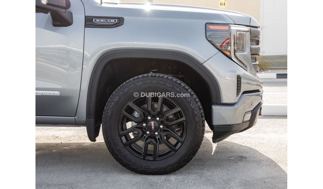 GMC Sierra 4WD Elevation/CrewCab/GCC/2024. For Export