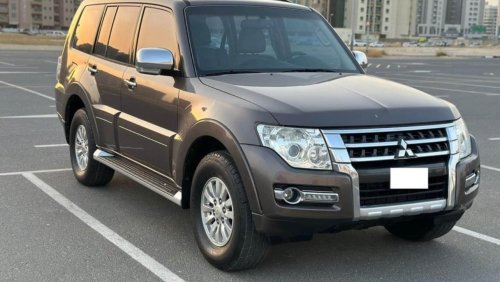 ميتسوبيشي باجيرو Mitsubishi pajero 2015 left hand drive petrol