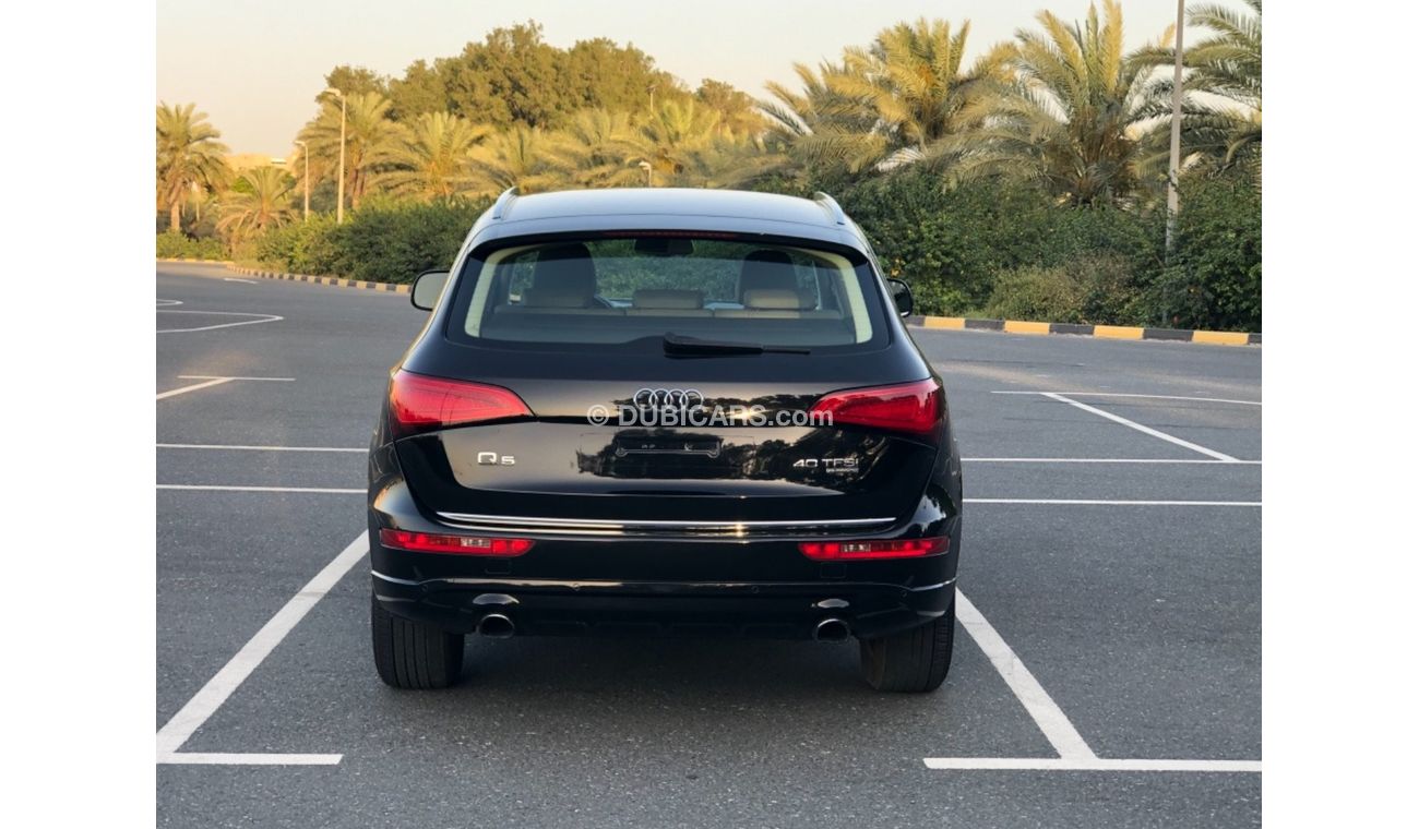 Audi Q5 40 TFSI S-Line MODEL 2015 GCC CAR PER  CONDITION INSIDE AND OUTSIDE  FULL ELECTRIC CONTROL STEERING 