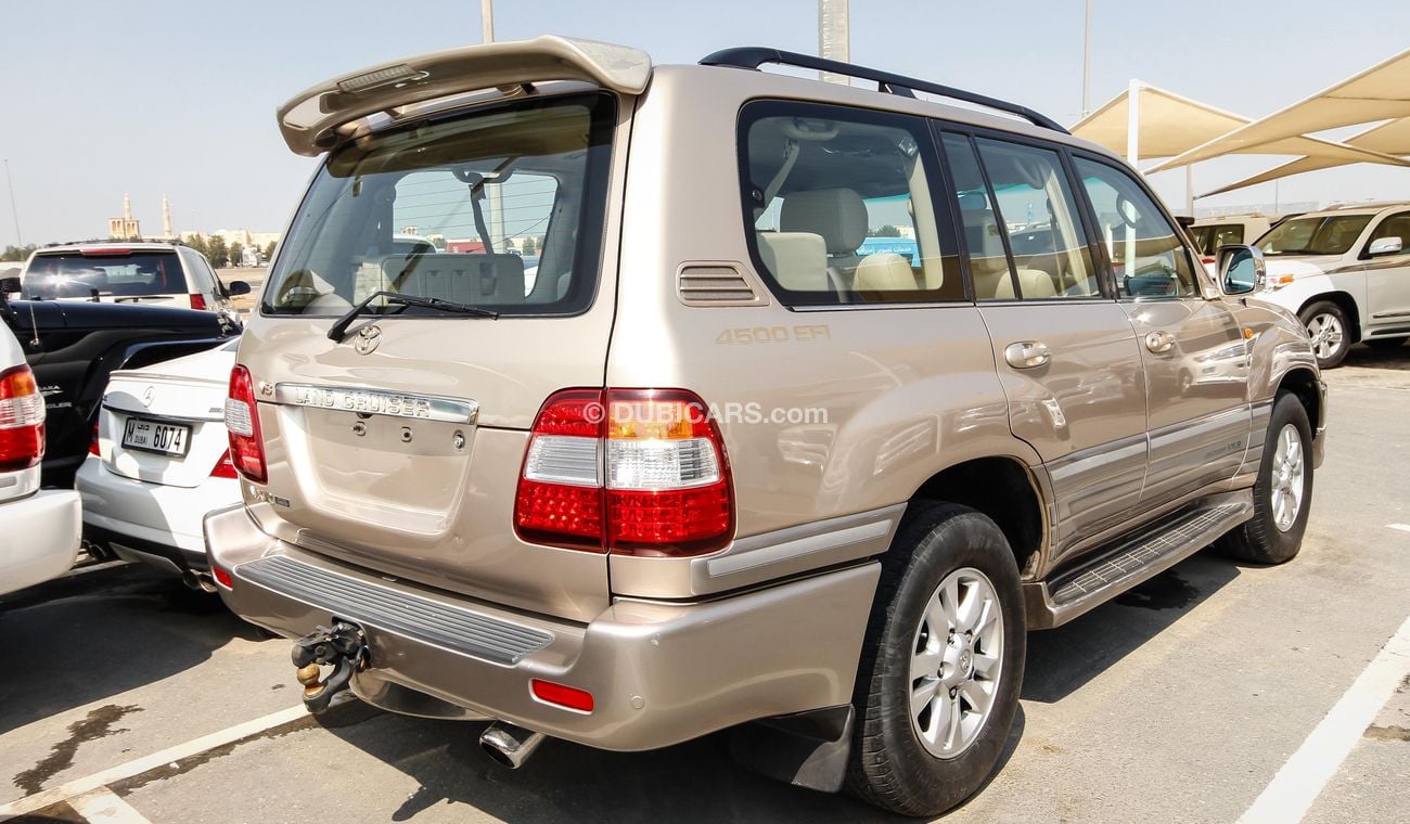 Toyota Land Cruiser VXR V8