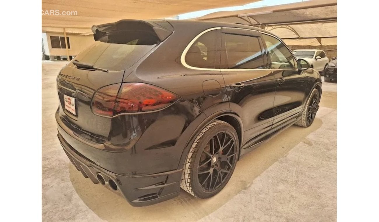 بورش كايان PORSCHE CAYENNE 4.8L TURBO WITH SUNROOF AND AERO BODY KIT 2011 IN EXCELLENT CONDITION