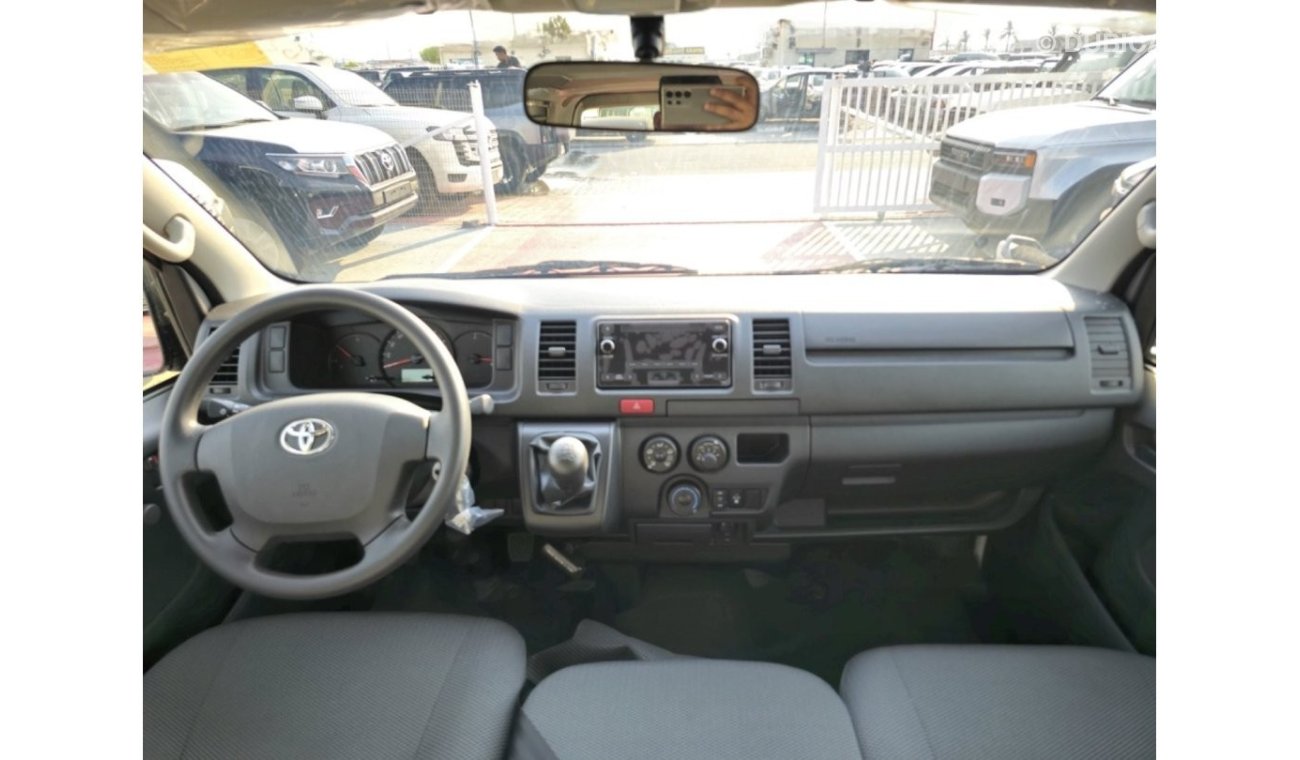 تويوتا هاياس 2024 TOYOTA HIACE STD 2.7L 15 SEATER