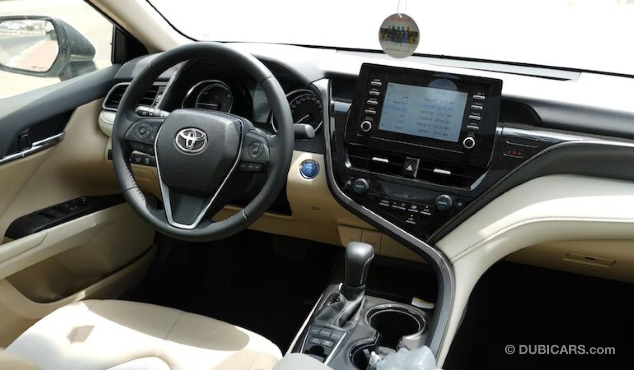 Toyota Camry 2.5L HYBRID GLE 2024